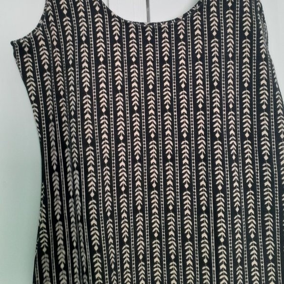 Forever 21 Printed Fitted Mini Sleeveless Dress Size Medium - Picture 7 of 12